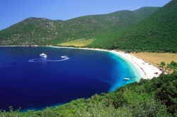 images/antisamos-beach-kefalonia-big.jpg