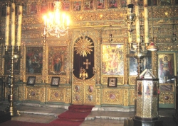 images/iconostasis_stgeorge_istanbul.jpg