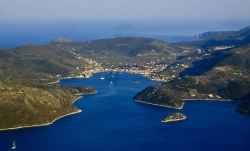 images/ithaki-vathy.jpg