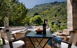 images/milia_m_09_balcony-view.jpg