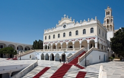 images/tinos_panagia_evangelistria_200707_04.jpg