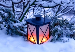 images/winter-lantern-1024x768.jpg